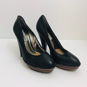 🔴CLEARANCE🔴 Size 7.5 Steve Madden Black Stacked Heel Pumps